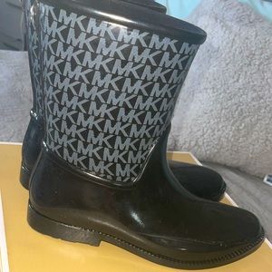 Michael kors shutter rain bootie